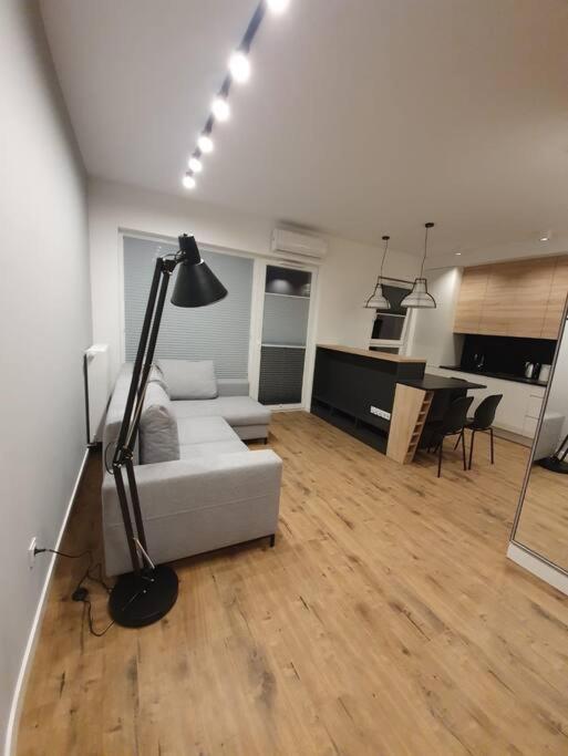 Vip Apart Bielany Przy Metrze Warsaw Exterior photo