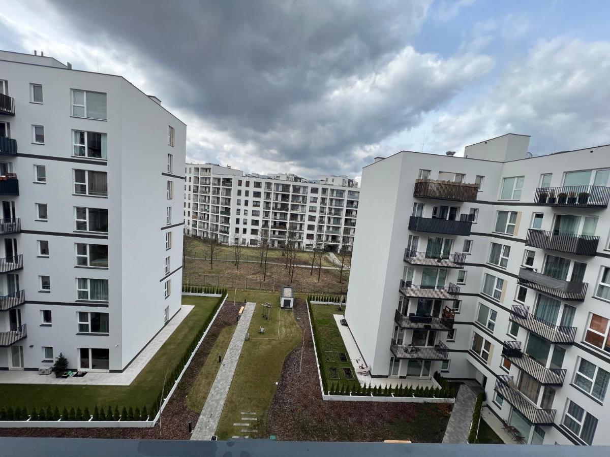 Vip Apart Bielany Przy Metrze Warsaw Exterior photo